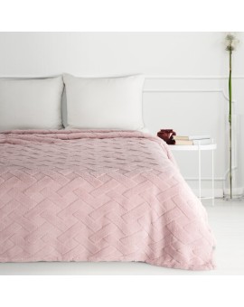Koc flano 200x220 cm pudrowo różowy zdobiony wytłaczanym wzorem CARO Design 91 Eurofirany | Time- 2