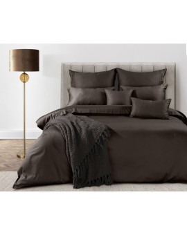 Pościel 220x200 cm z bawełny, makosatyny kolor brązowy z ozdobną kantą i haftem kolekcja MINGE ELEGANTE