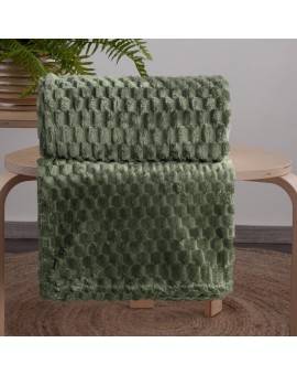 Koc 150x200 cm ciemnooliwkowy miękki w dotyku z wytłaczanym wzorem 3D CINDY 6 Design 91