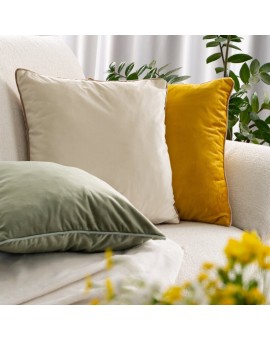 Poszewka na poduszkę 60x60 cm welwetowa, ciemnobrązowa o delikatnym połysku z ozdobną lamówką GAJA 2 Eurofirany | Time- 2