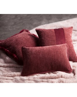 Poszewka na poduszkę 45x45 cm bordowa szenilowa zdobiona futerkiem na brzegach BLANCA 02 Eurofirany | Time- 2