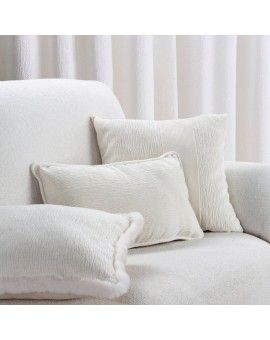 Poszewka na poduszkę 45x45 cm kremowa szenilowa zdobiona futerkiem na brzegach BLANCA 05 Eurofirany | Time- 2