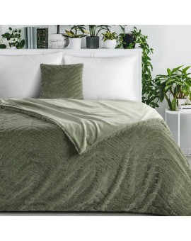 Koc 150x200 cm oliwkowy, z miękkiej tkaniny futerkowej z efektem 3D KATE