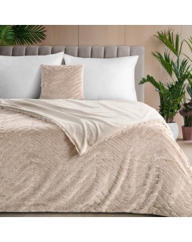 Koc 150x200 cm beżowy, z miękkiej tkaniny futerkowej z efektem 3D KATE