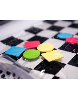 Mata wodna sensoryczna dmuchana dla niemowląt kontrastowa czarno-biała szachownica XXL 65x50 cm Kik Sp. z o. o. Sp. k. | Time- 2